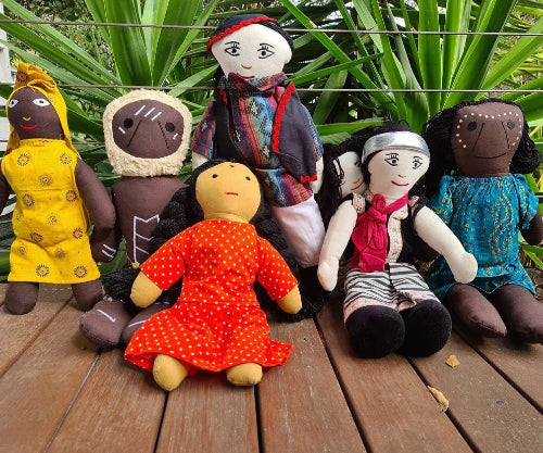 Dolls from around the world - 6 piece set - Cultural Toys – Specialty ...